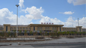 嘉峪關南站高鐵燈箱廣告