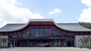 貴陽(yáng)東站高鐵燈箱廣告