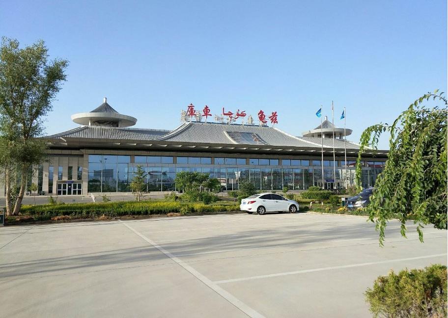 新疆庫車龜茲機場廣告