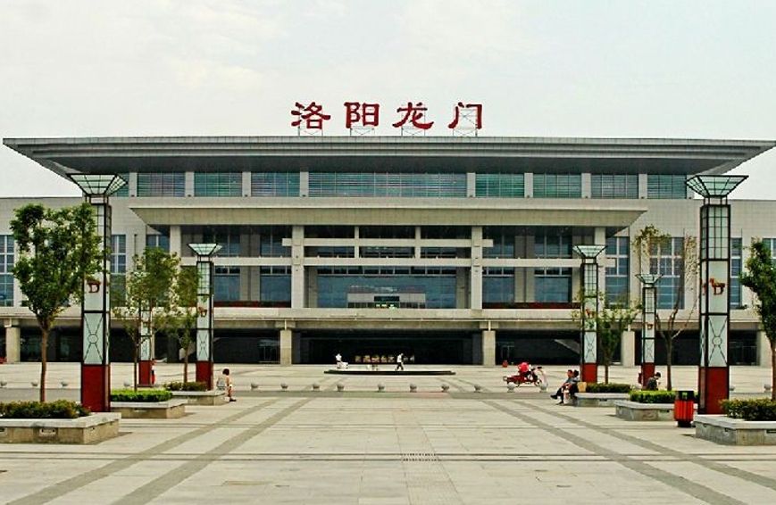 洛陽(yáng)龍門高鐵站led屏廣告