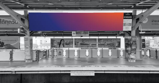 泰國(guó)地鐵站廣告