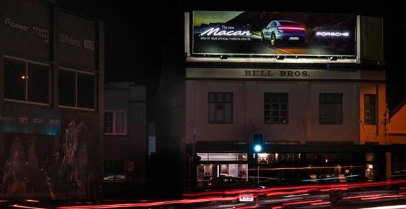 布里斯班機場高速廣告