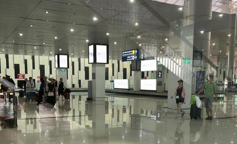 越南機(jī)場廣告