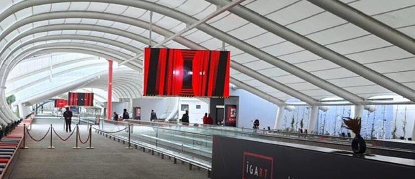 土耳其機場廣告