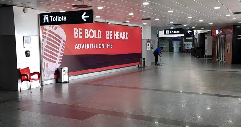 拉各斯機(jī)場廣告